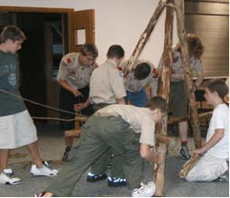 Lashing on the Support Spars