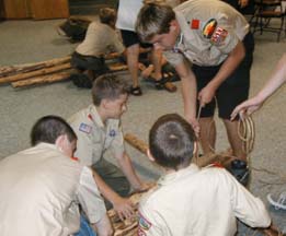 Lashing the tripod legs together