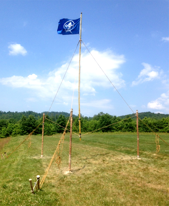 Link to: Larger Image SkylonFlagpole2